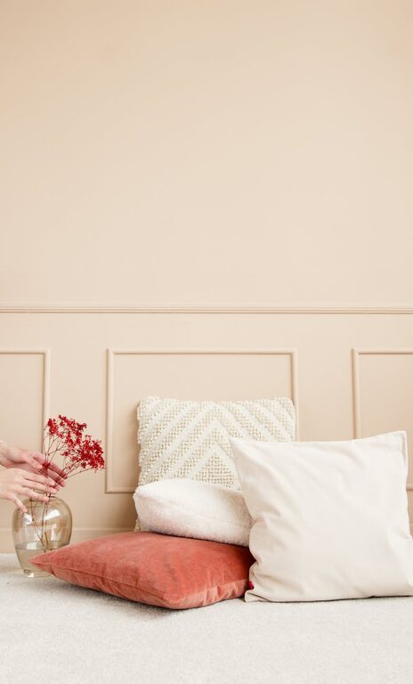 How to Choose the Right Pillow for Better Sleep: A Complete Guide